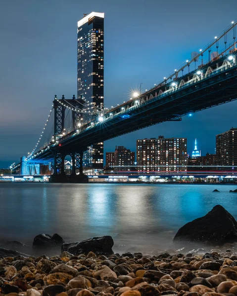 Een Verticale Foto Van Brooklyn Nachts New York City Verenigde — Stockfoto