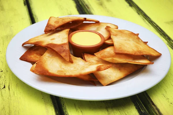 Enfoque Selectivo Sabrosas Papas Fritas Caseras Servidas Con Mayonesa — Foto de Stock