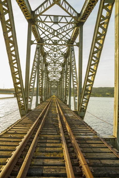 Plan Vertical Pont Ferroviaire Dans Ville Pingtung Taiwan Pendant Journée — Photo