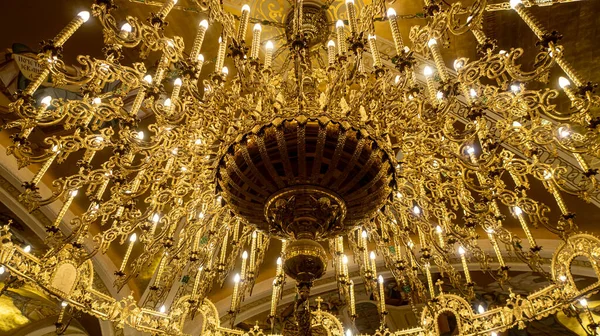 Nagy Csillár Deokráció Belgrádi Szent Száva Templomban Szerbiában — Stock Fotó