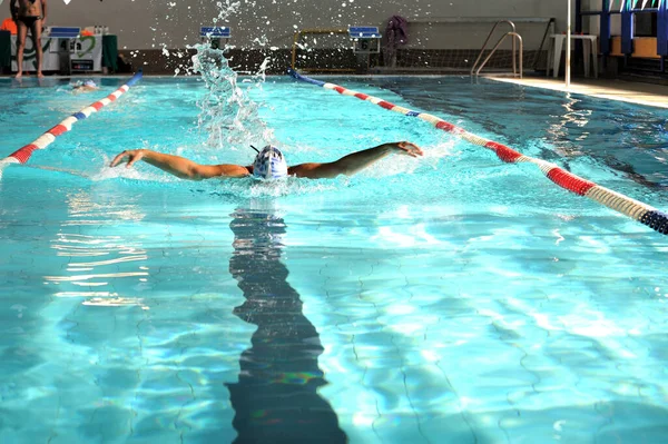 Sportsman Swimming Pool — Stockfoto