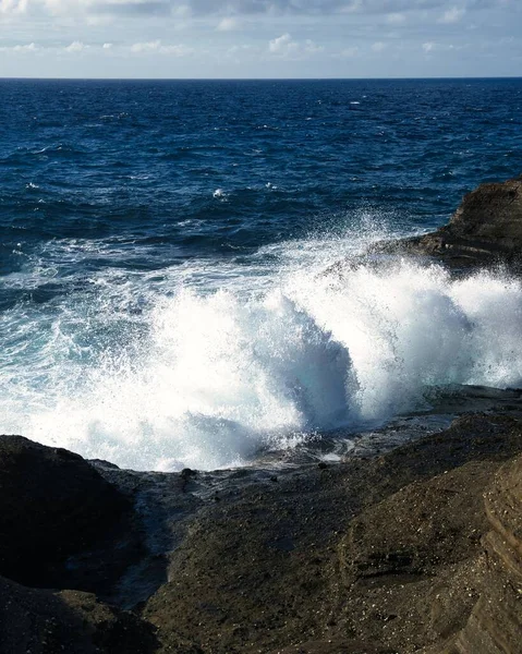 Waves Crashing Rocks — Stock Photo, Image