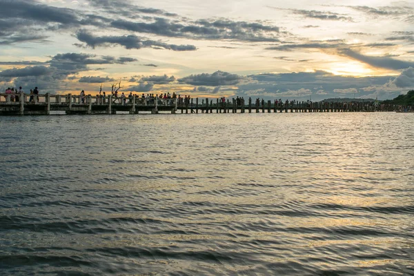 Bellissimo Tramonto Sul Lago — Foto Stock