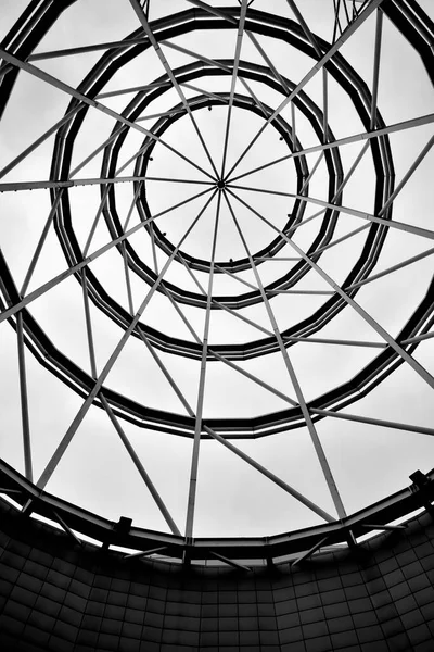 High Metal Beam Dome Local Mall — Fotografia de Stock