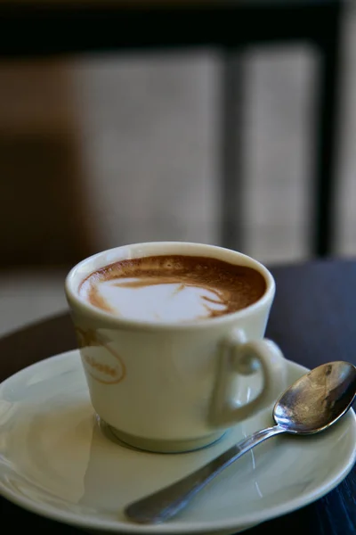 Tasse Café Avec Une Cuillère Sur Une Table Bois — Photo