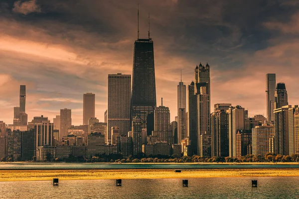 Chicago Felhőkarcoló Felhőkarcolókkal Folyóval — Stock Fotó