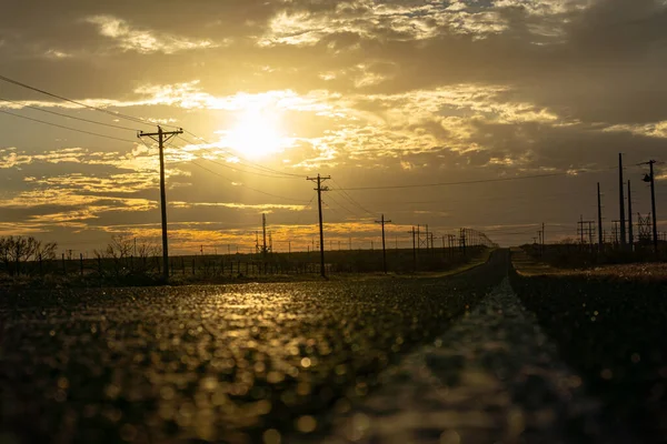 Prachtige Zonsondergang Het Veld — Stockfoto