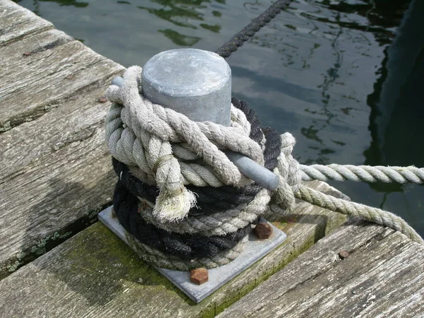 Viejo Barco Con Cuerda Mar — Foto de Stock