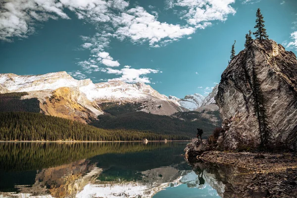 Beau Paysage Avec Lac Montagnes — Photo