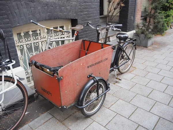 Altes Fahrrad Der Stadt — Stockfoto