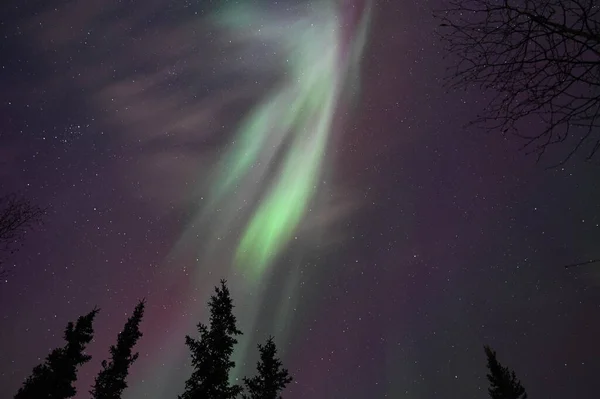 Aurora Boreal Por Noche Las Montañas —  Fotos de Stock