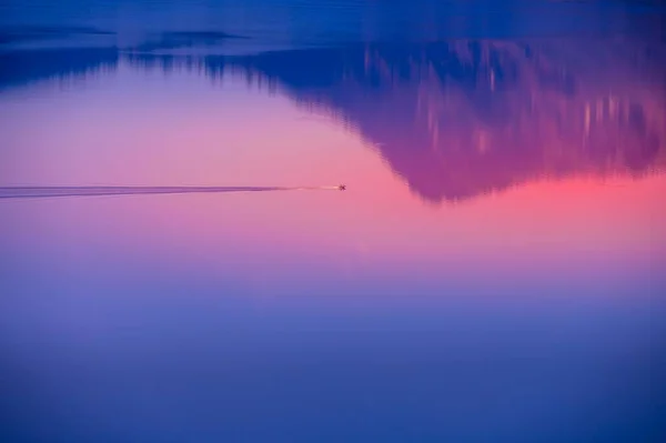 Hermoso Atardecer Sobre Lago — Foto de Stock