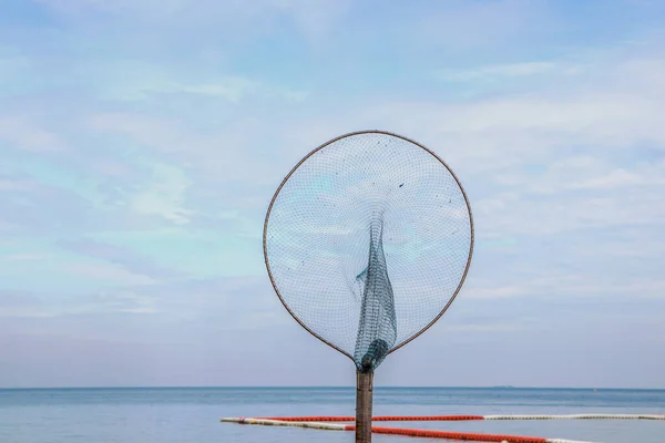 Gros Plan Une Raquette Tennis Sur Une Plage — Photo