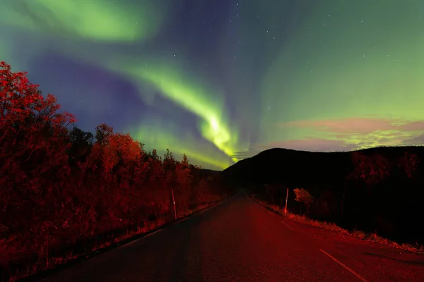Aurora Borealis Aan Nachtelijke Hemel — Stockfoto