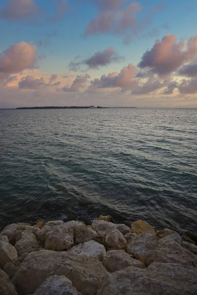 Schöner Sonnenuntergang Über Dem Meer — Stockfoto