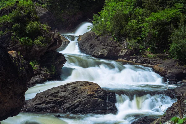 Wasserfall Wald — Stockfoto