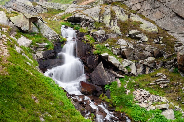 Bergwasserfall Den Bergen Norwegen — Stockfoto