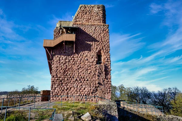 Una Vista Torre Barbarroja Castillo Superior También Llamado Reichsburg Las —  Fotos de Stock