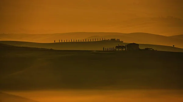 Belo Pôr Sol Sobre Montanhas — Fotografia de Stock