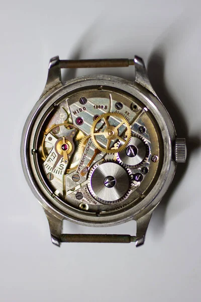 Oud Horloge Met Een Klok — Stockfoto