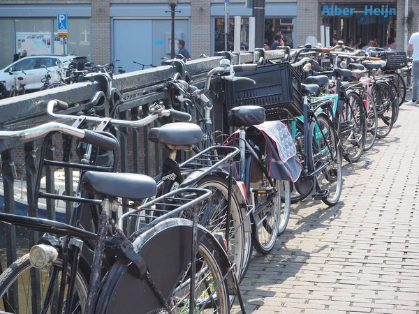 Bicycles Parked Street City Center — Stock Photo, Image