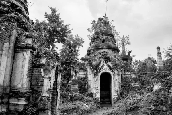 Tayland Şehrinde Eski Bir Taş — Stok fotoğraf