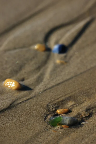 Крупный План Пляжного Мяча Песке — стоковое фото