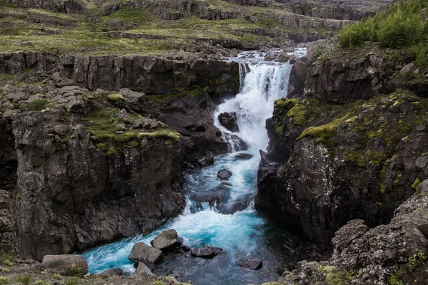 Wasserfall Den Bergen — Stockfoto