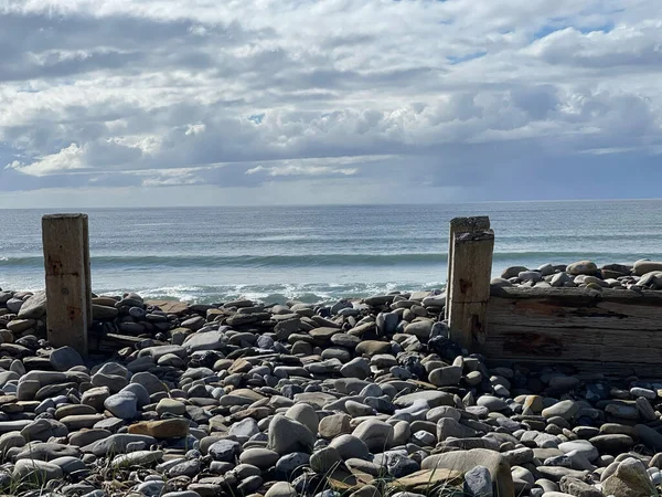 Een Prachtig Uitzicht Een Pier Het Strand — Stockfoto