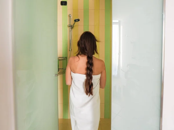 Young Woman Bathroom Green Towel — 스톡 사진