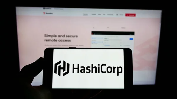 Hashicorp Logo Auf Smartphone Bildschirm Und Computermonitor — Stockfoto