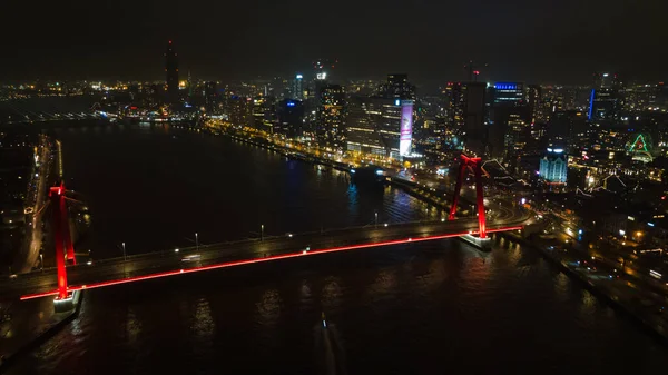一年中人口最多的首都城市的夜景 — 图库照片