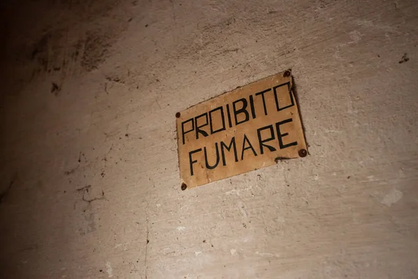 Firma Con Scritto Proibito Fumare Che Significa Proibito Fumare Italiano — Foto Stock