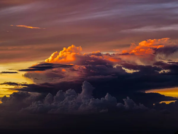 Cielo Hermoso Atardecer Con Nubes — Foto de Stock