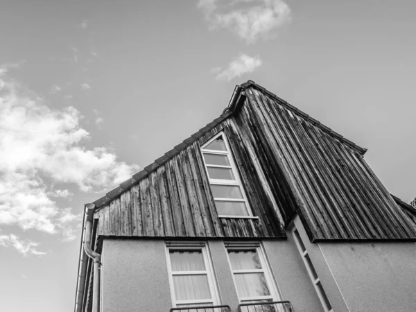 Foto Blanco Negro Una Hermosa Casa — Foto de Stock