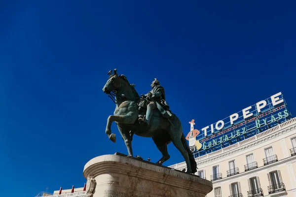 Királyi Palota Királyának Emlékműve Madrid Város Központjában Spanyolországban — Stock Fotó