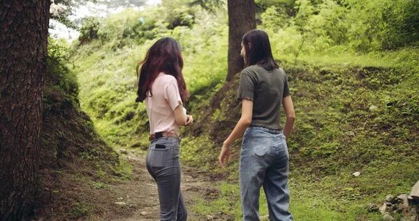 Young Couple Walking Forest Original Photoset — Stockfoto