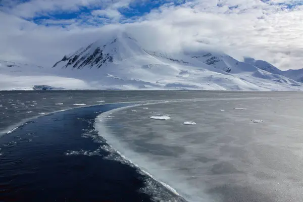 Belle Vue Sur Les Montagnes — Photo