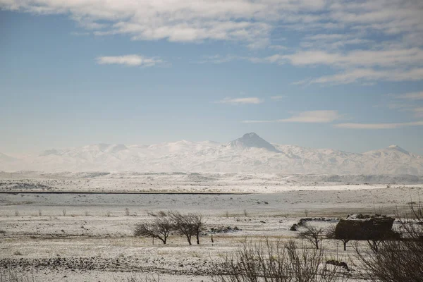 Piękne Śnieżne Wysokie Góry Zimie Armenii — Zdjęcie stockowe