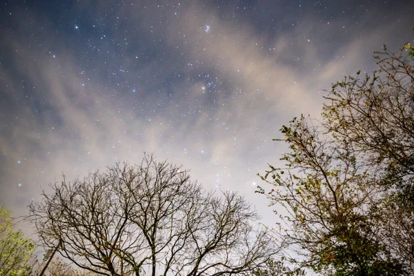 Vacker Natthimmel Med Stjärnor Och Måne — Stockfoto