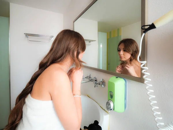 Jeune Femme Après Douche — Photo