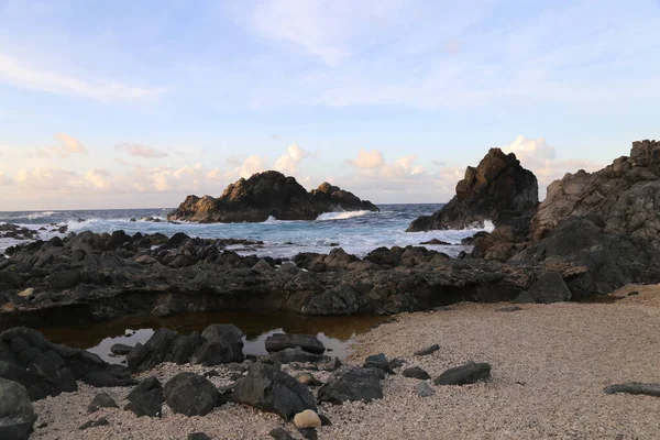 Hermosa Playa Con Rocas Mar — Foto de Stock