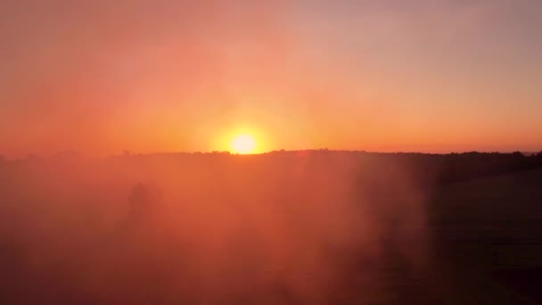 Восход Солнца Над Деревней Сельский Пейзаж — стоковое видео