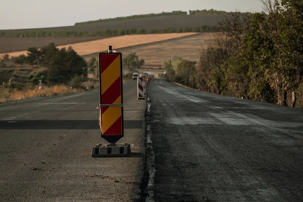 Temporary Barriers Road Repair Road Construction Flashing Beacons Laying New — Stock Photo, Image