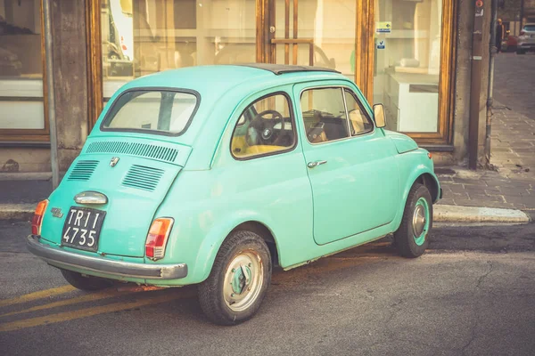 Terni Itália Setembro 2020 Fotografia Fiat 500 Celeste Carro Histórico — Fotografia de Stock