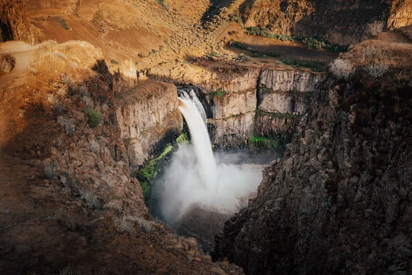 Waterfall Mountains — Stock Photo, Image