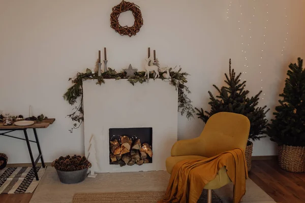 Vánoční Interiér Slavnostní Výzdobou — Stock fotografie