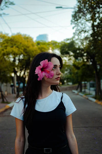 Young Woman Pink Flower — Stock Photo, Image