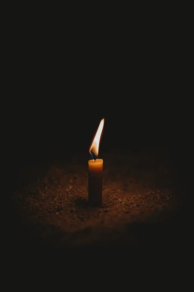 Bougie Brûlant Dans Obscurité — Photo