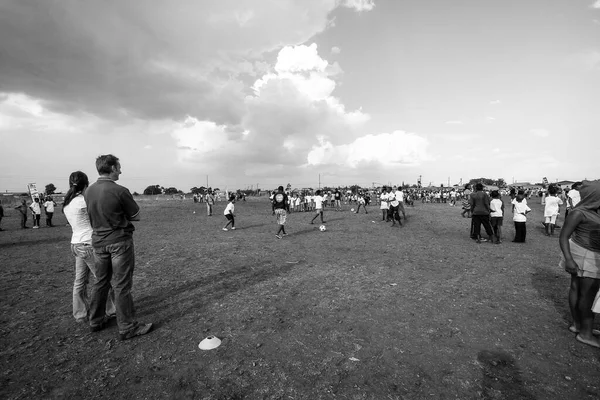 Johannesburg Südafrika Oktober 2008 Junge Afrikanische Kinder Beim Fußballspielen Auf — Stockfoto